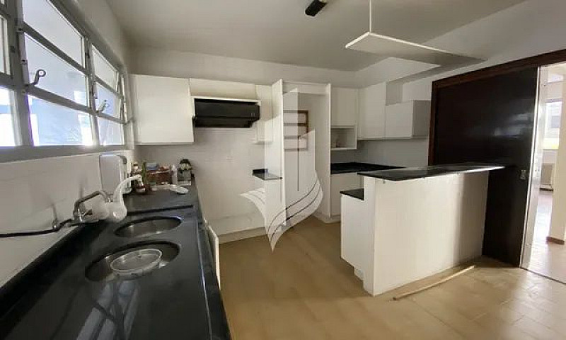 Amplo Apartamento Co...