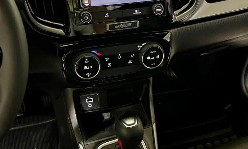 Fiat Strada Ultra 1....