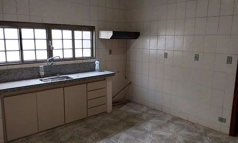 Casa Disponível Para...