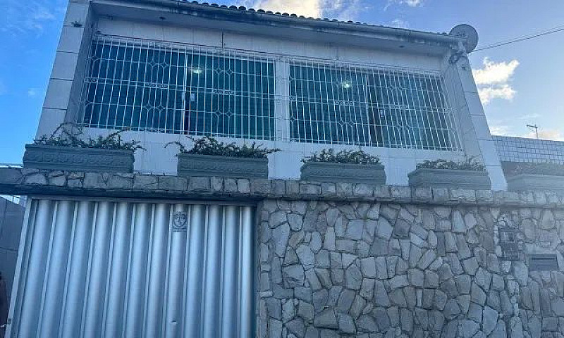 Casa Residencial Em ...