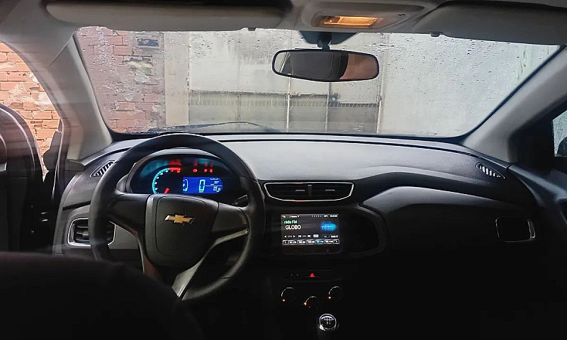 Chevrolet Onix Hatch...