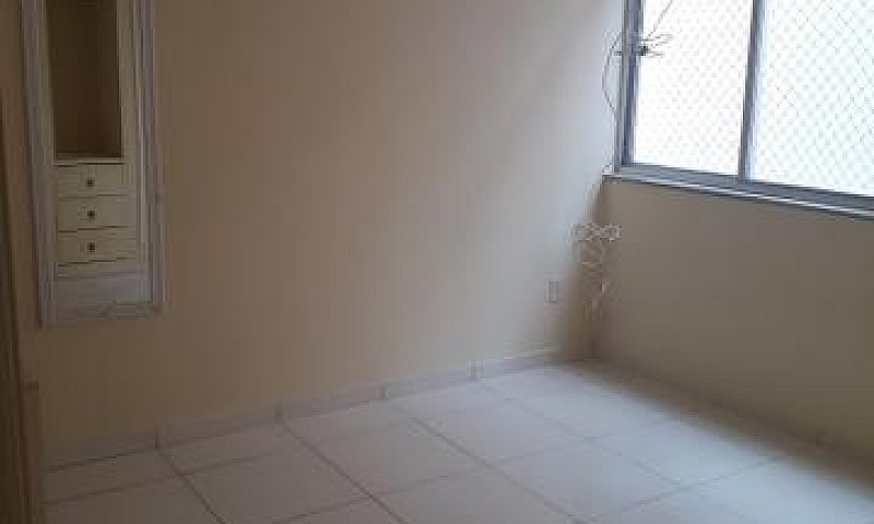 3/4 Sendo 1 Suíte; N...
