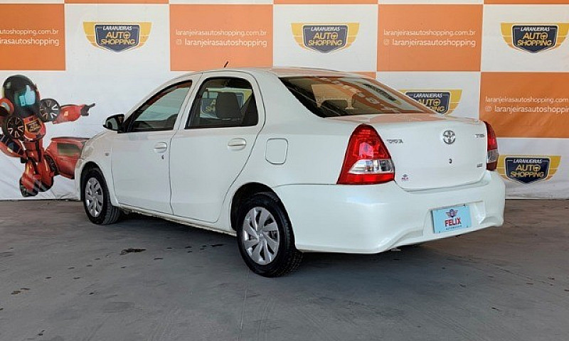 Toyota Etios Sedan X...