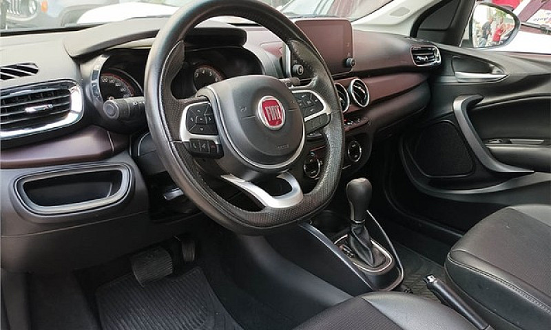 Fiat Cronos 2019 1.8...