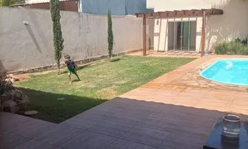 Alugo Casa 3 Quartos...