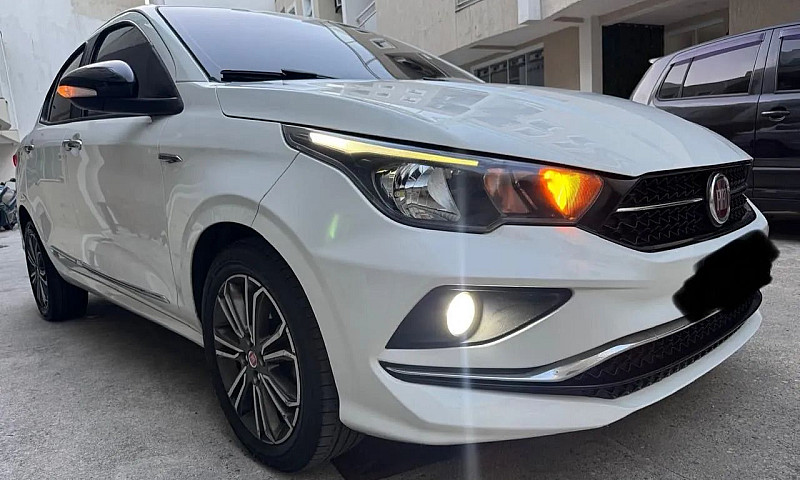 Fiat Cronos 1.8 Auto...