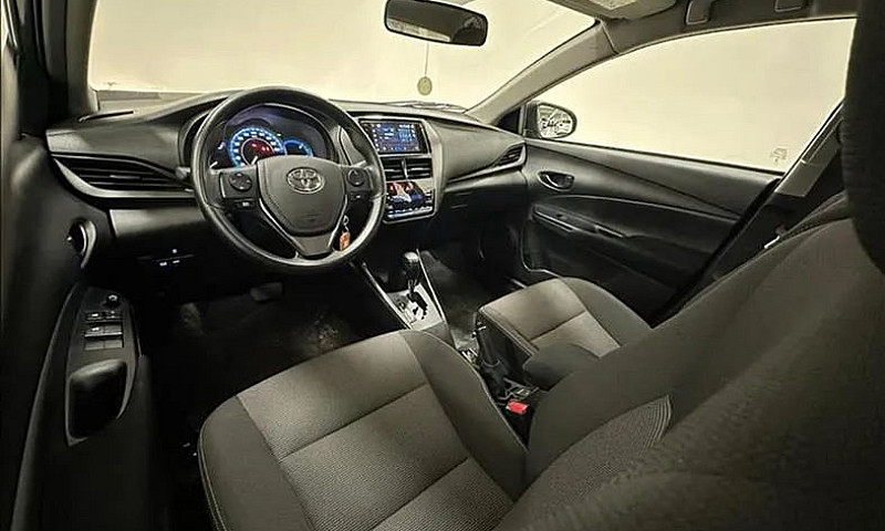 Toyota Yaris Xl Live...