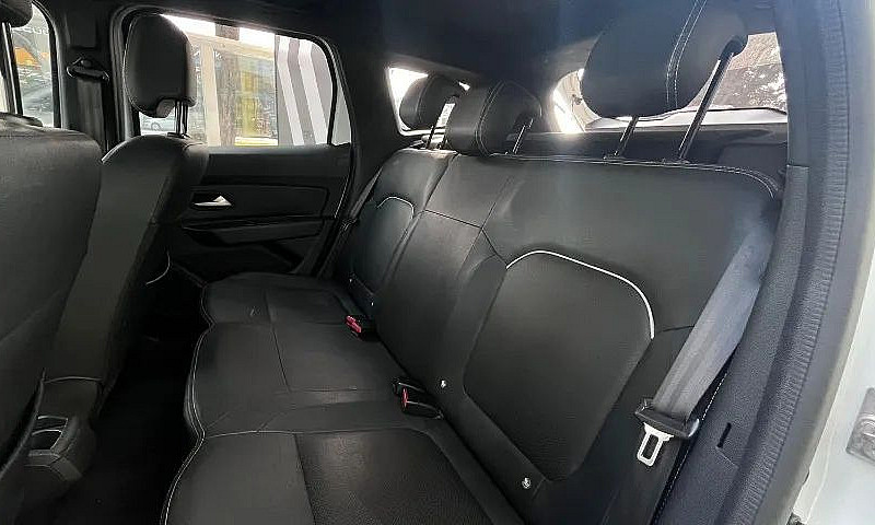 Renault Duster Iconi...