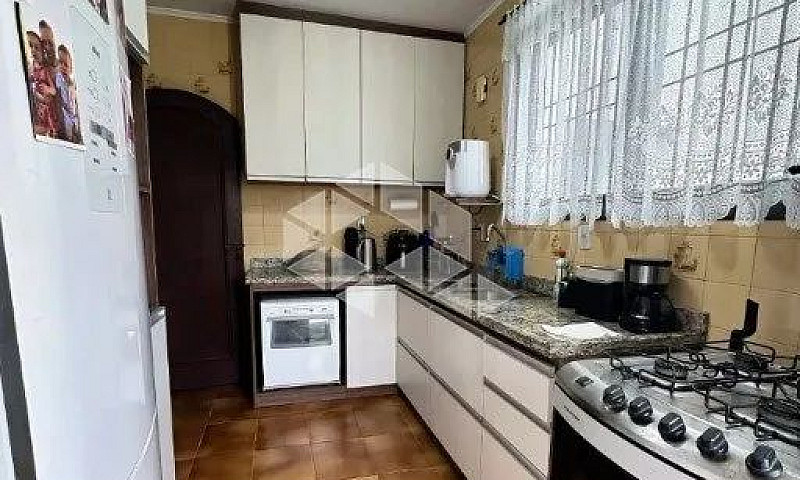Casa 4 Dormitórios S...