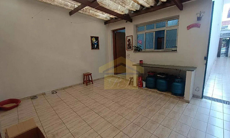 Casa Com 3 Dormitóri...