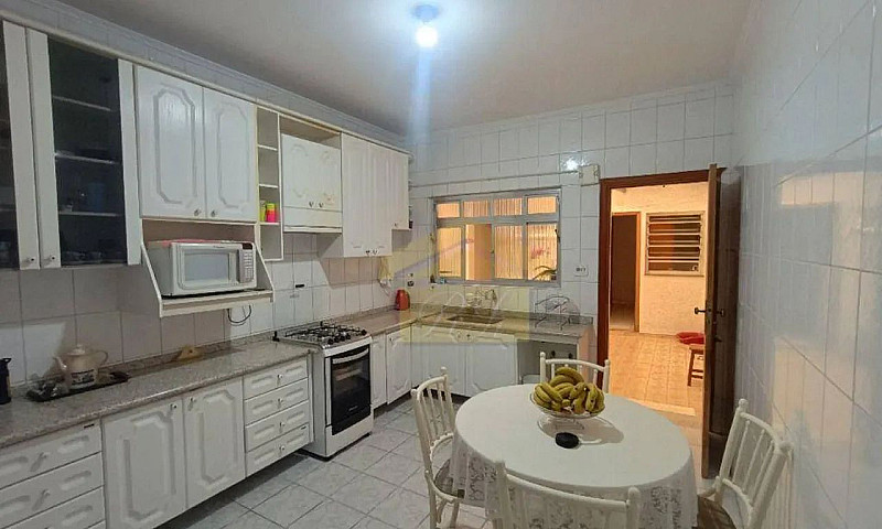 Casa Com 3 Dormitóri...