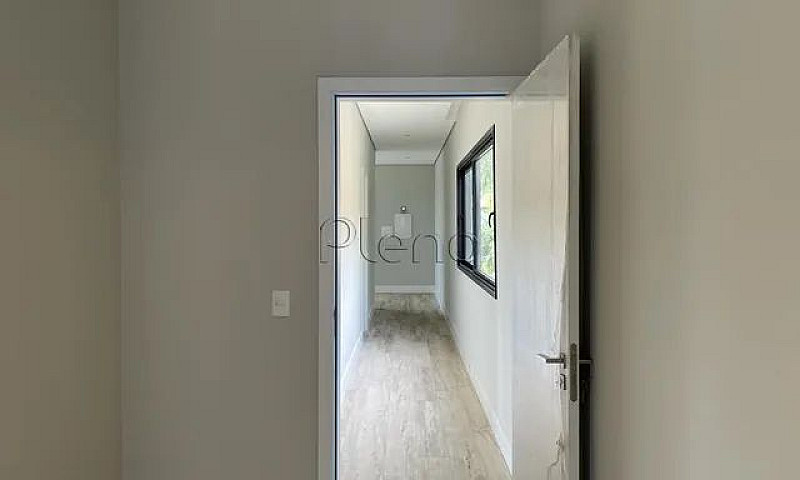 Casa À Venda Com 3 S...