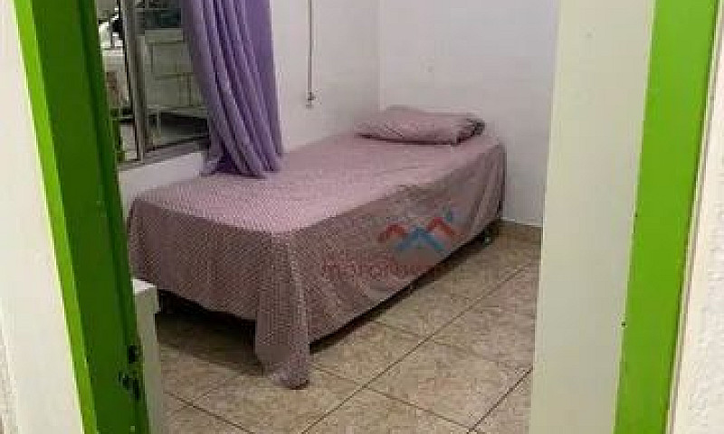 Casa Com 2 Dormitóri...