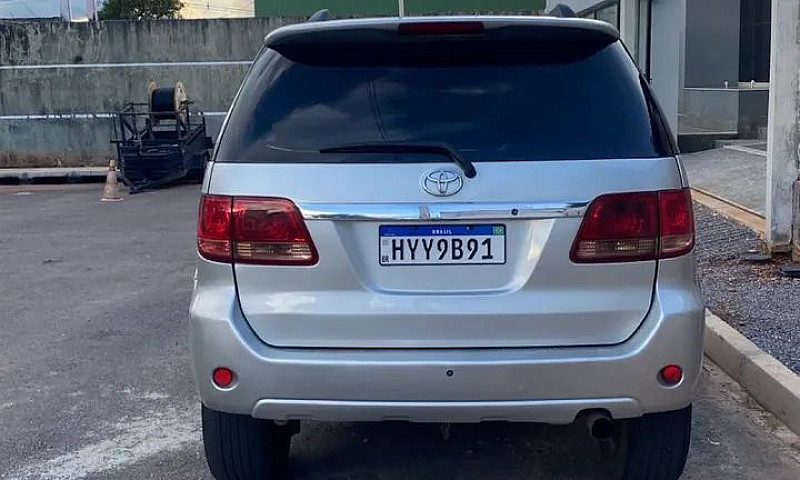 Toyota Hilux Sw4 Srv...