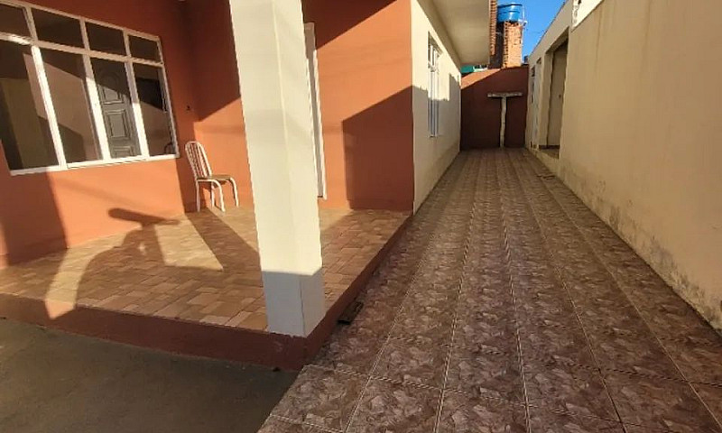 Linda Casa Recém Ref...