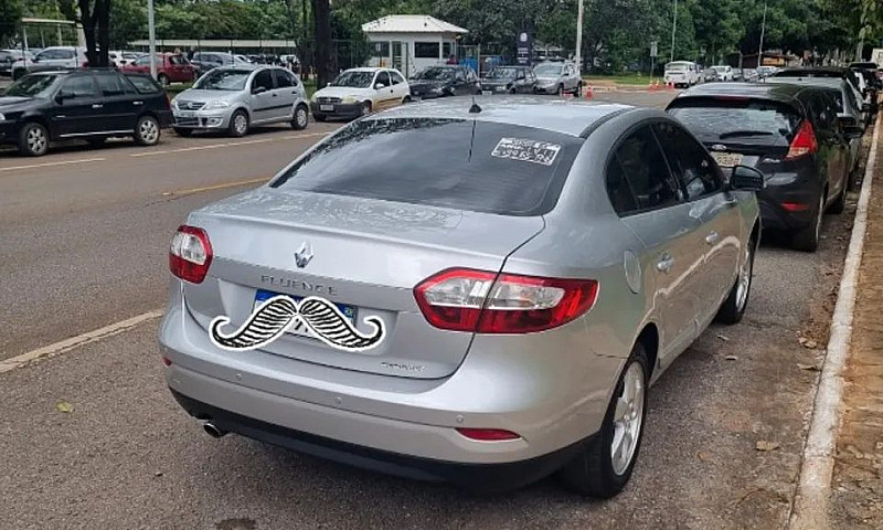 Renault Fluence Sed....
