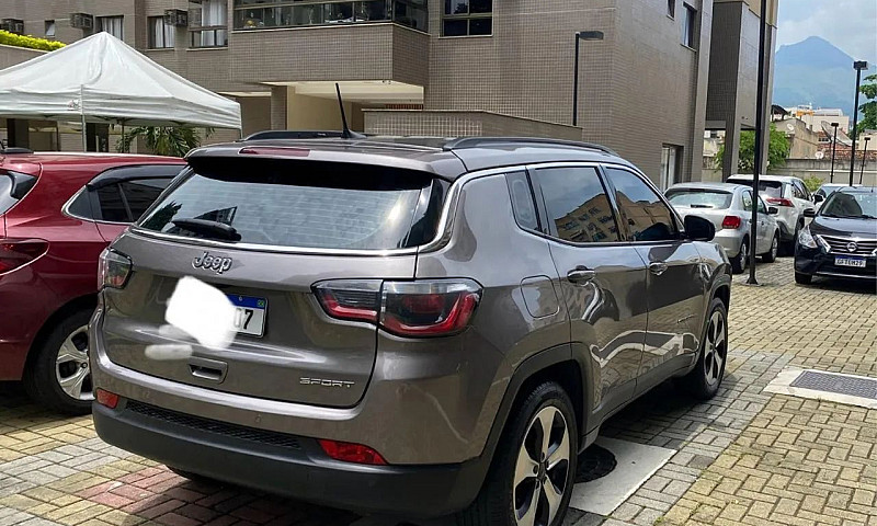 Jeep Compass Sport 2...