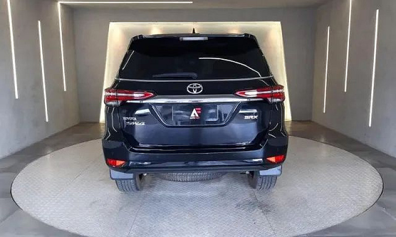 Toyota Hilux Sw4 Srx...