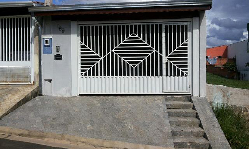 Casa Recém-Construíd...