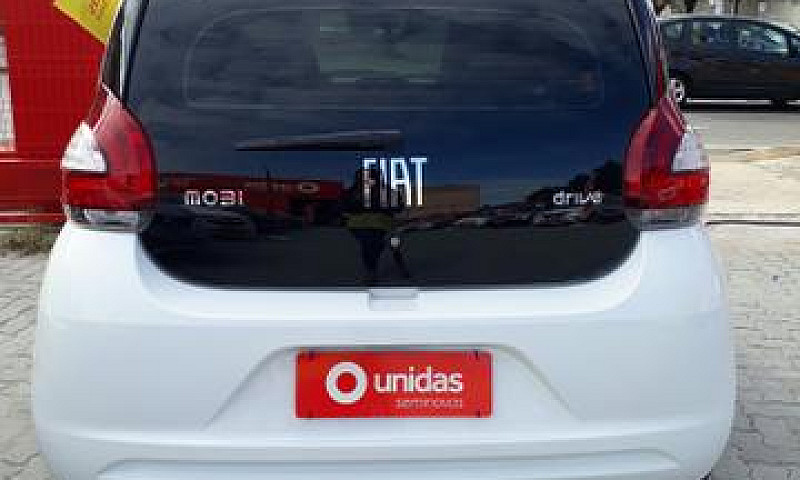 Fiat Mobi...