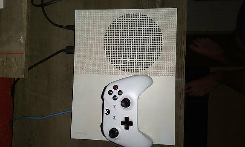 Xbox One S 500Gb...