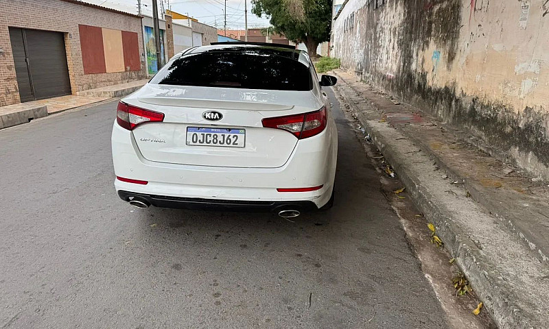 Kia Motors Optima 2....