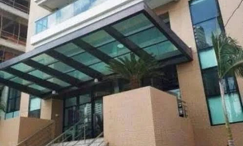 Loft No Umarizal Mob...