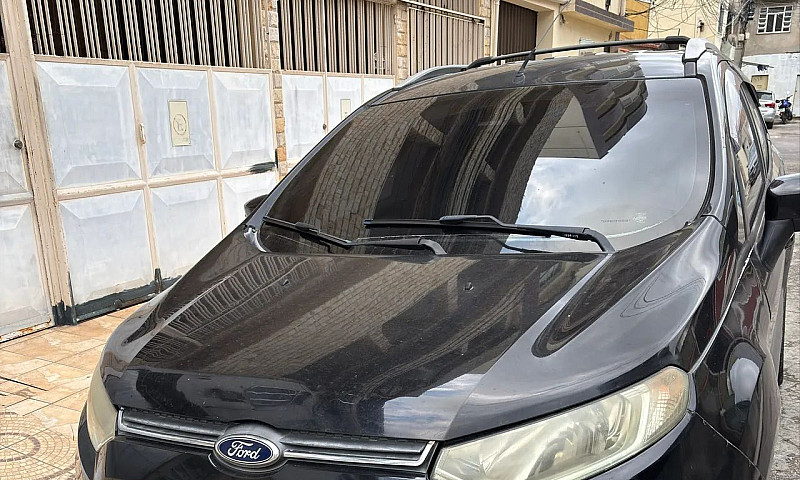Ford Ecosport Titani...