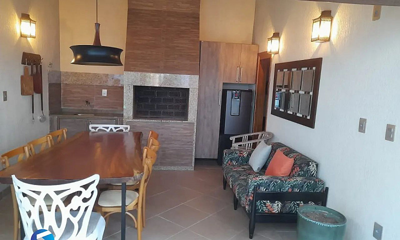 Casa De Condomínio 3...