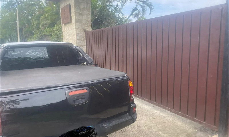 Mitsubishi L200 Trit...