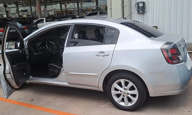 Nissan Sentra S 2.0/...