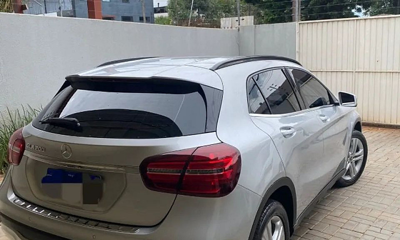 Mercedes-Benz Gla 20...