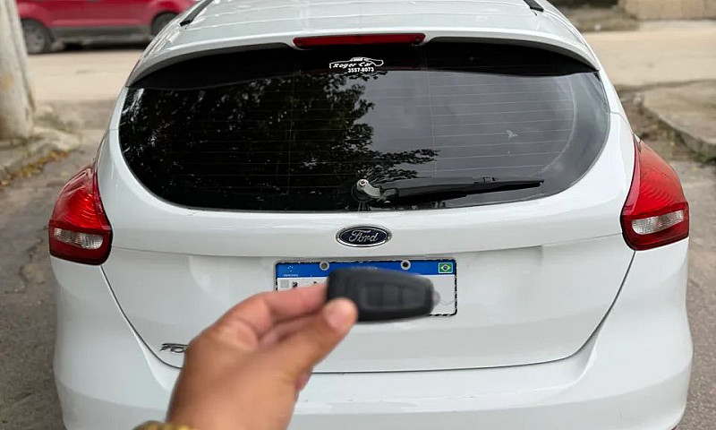 Ford Focus 1.6 S/Se/...