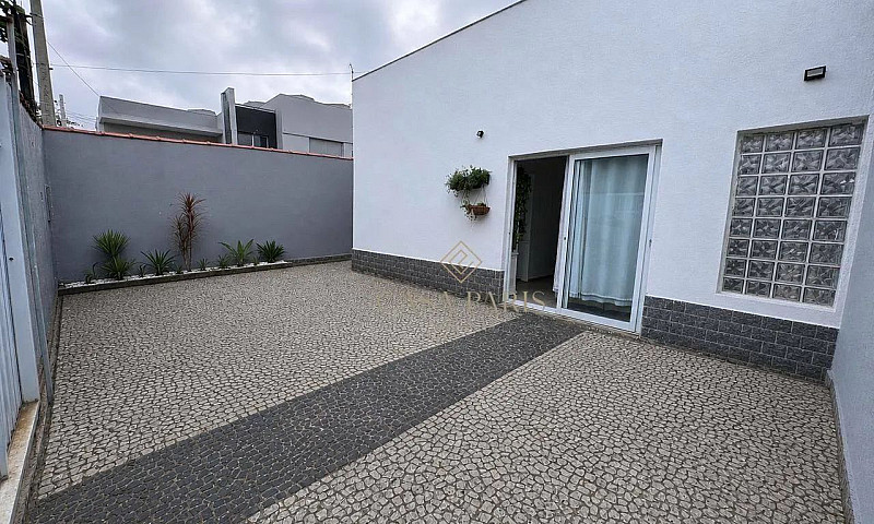 Casa Com 4 Dormitóri...
