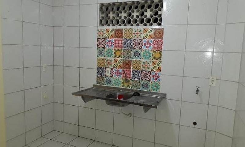 Aluga-Se Kitnet...