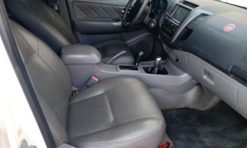 Hilux Srv 2010 Autom...