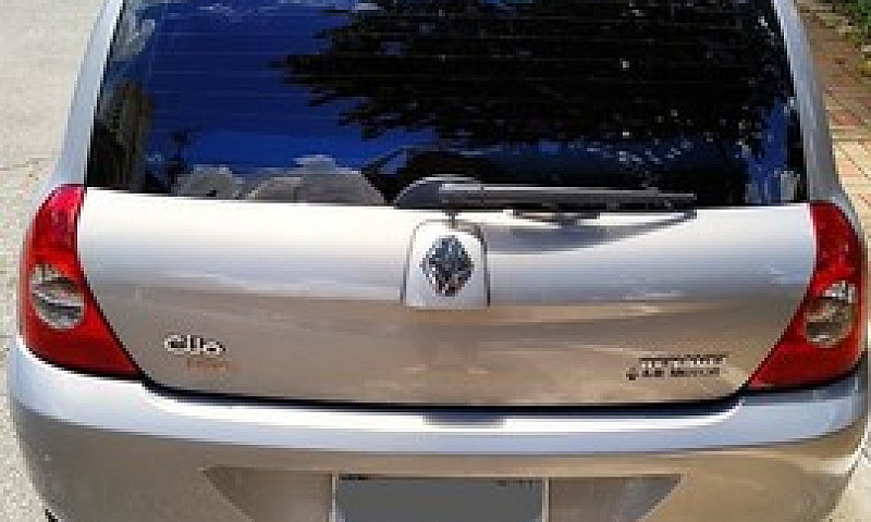 Renault Clio Authent...
