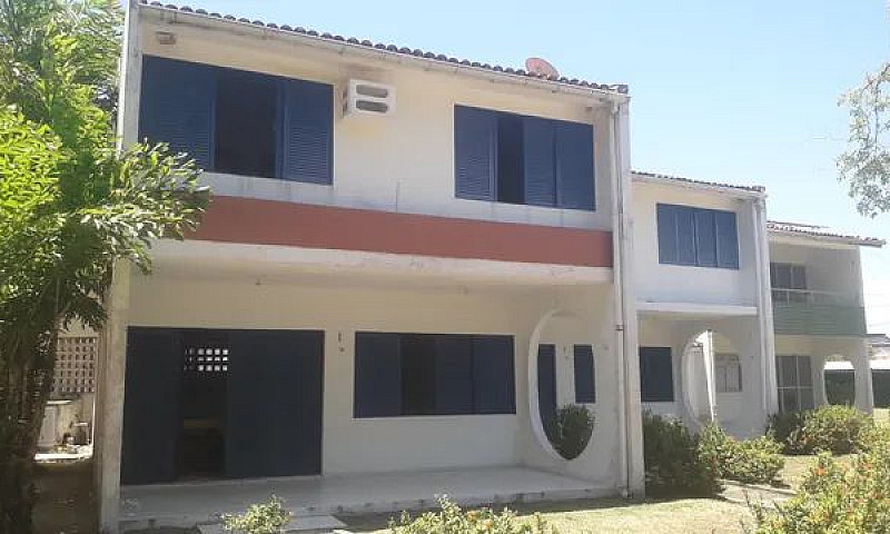 Casa De Condomínio P...