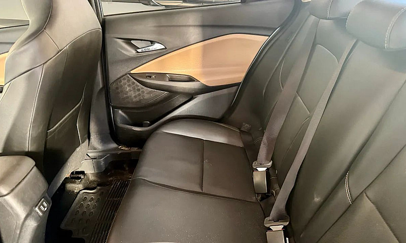 Chevrolet Onix Plus ...