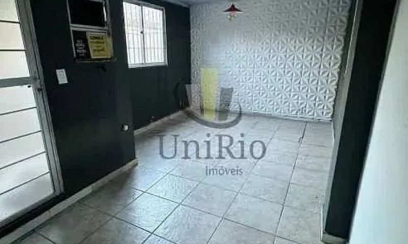 Casa Em Condomínio À...