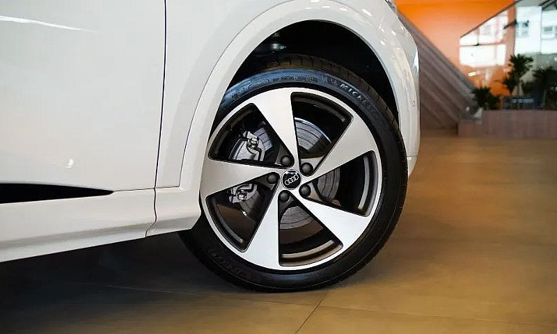 Audi Q5 Advanced 2.0...