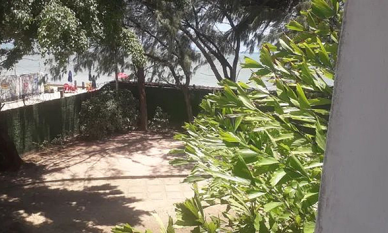Casa De Condomínio P...