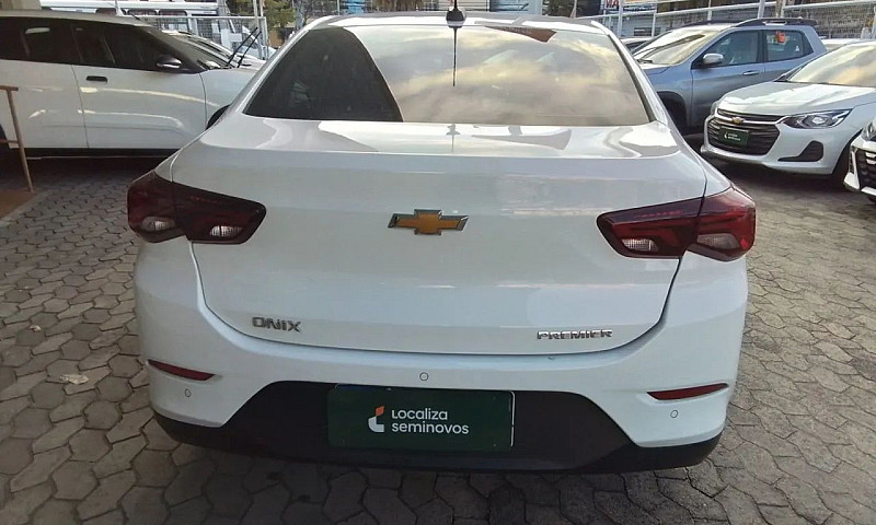 Chevrolet Onix Plus ...