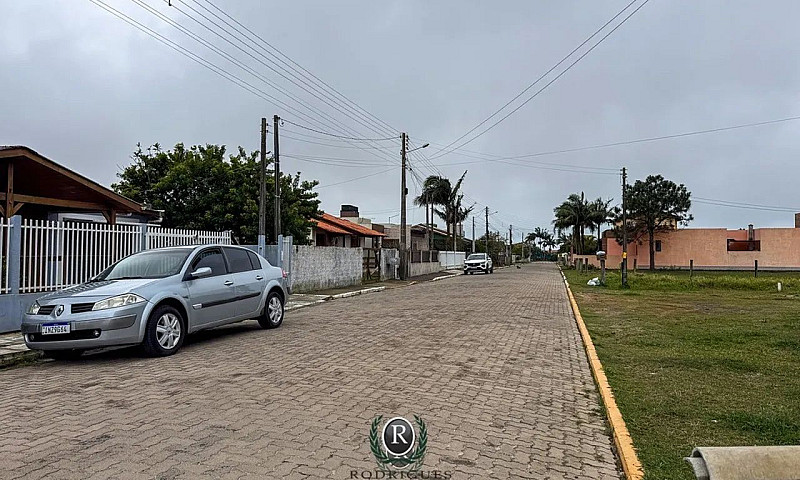 Casa Geminada Pé-Dir...