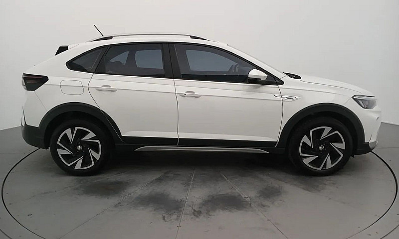 Volkswagen Nivus Hig...
