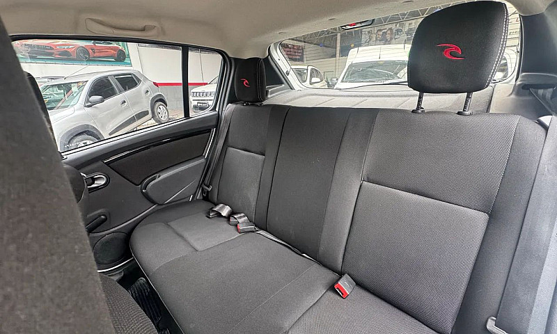 Renault Sandero Step...
