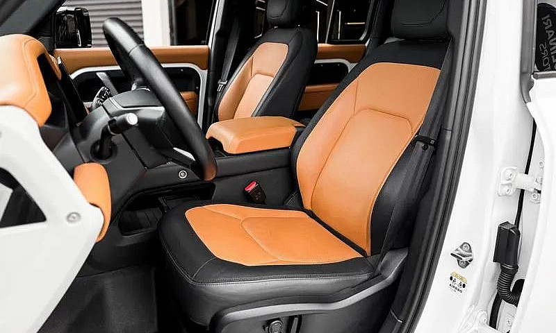 Land Rover Defender ...