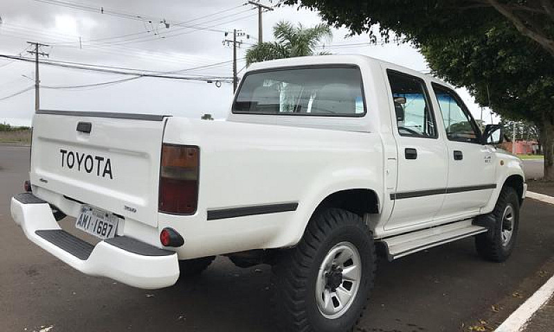 Hilux 4X4 2005...