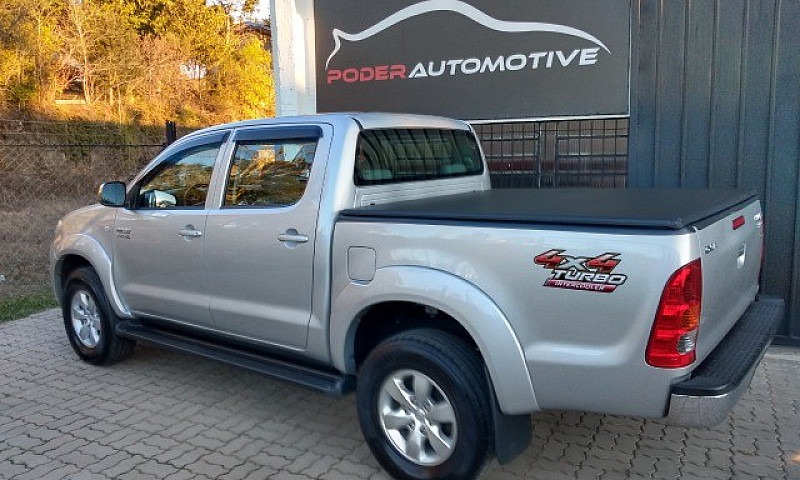 Toyota Hilux Srv 4X4...