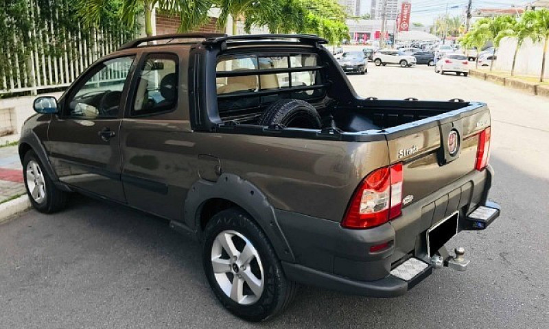 Fiat Strada 2010 Úni...